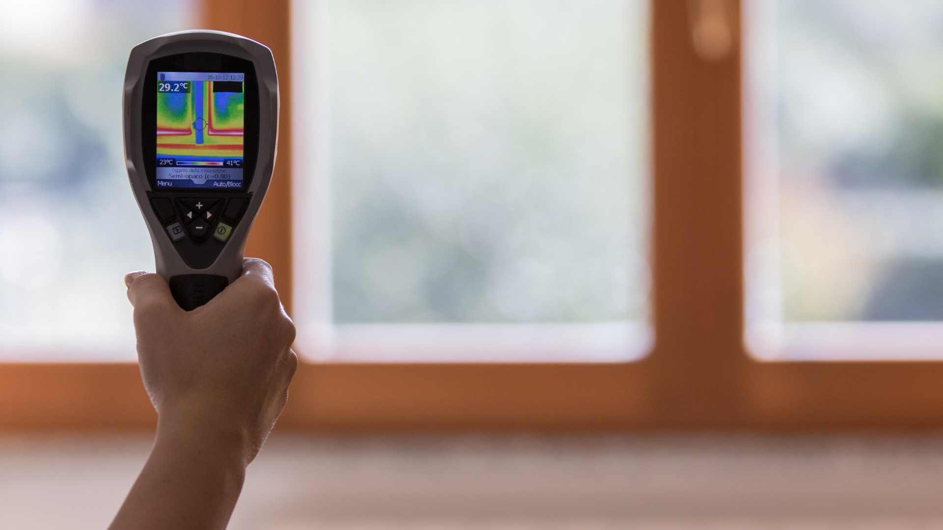 Facciata ventilata: funzione tecnologica e soluzione estetica Facciata ventilata: funzione tecnologica e soluzione estetica