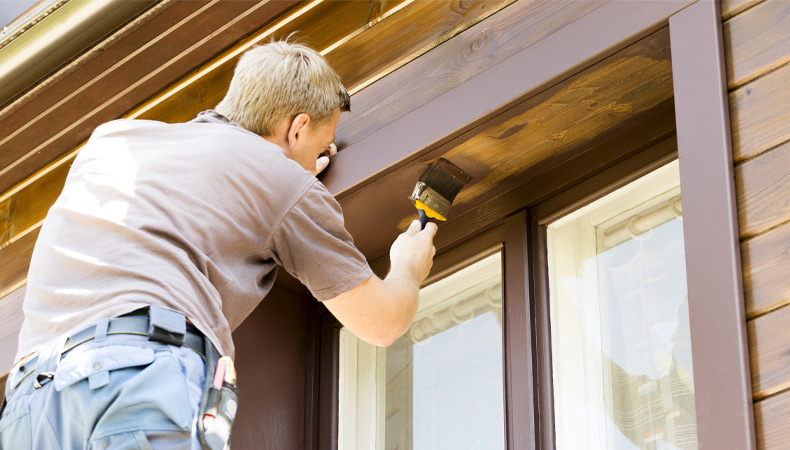 Finestre in legno rovinate dal sole? Ecco 3+1 rimedi infallibili Verniciatura autoriparante finestre