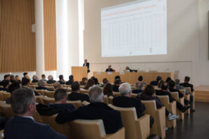 Tutto fermo, anzi no Tutto fermo, anzi no