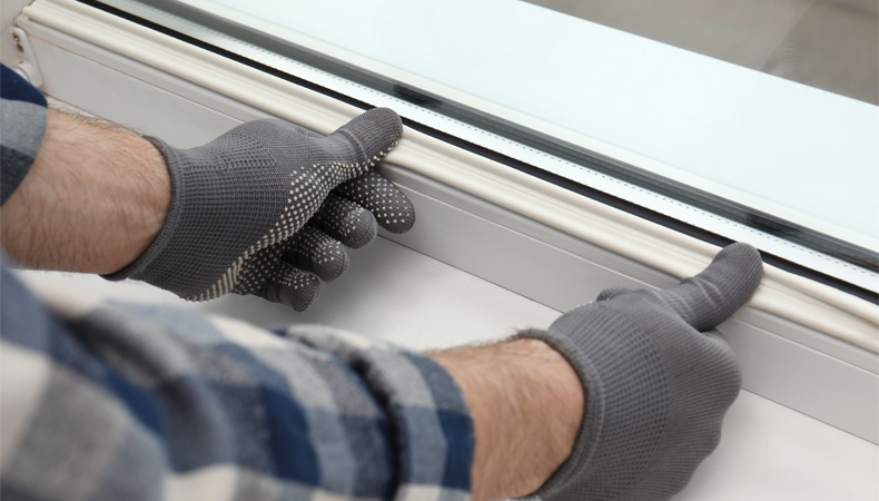 Come eliminare gli spifferi d’aria da porte e finestre? 6 rimedi efficaci