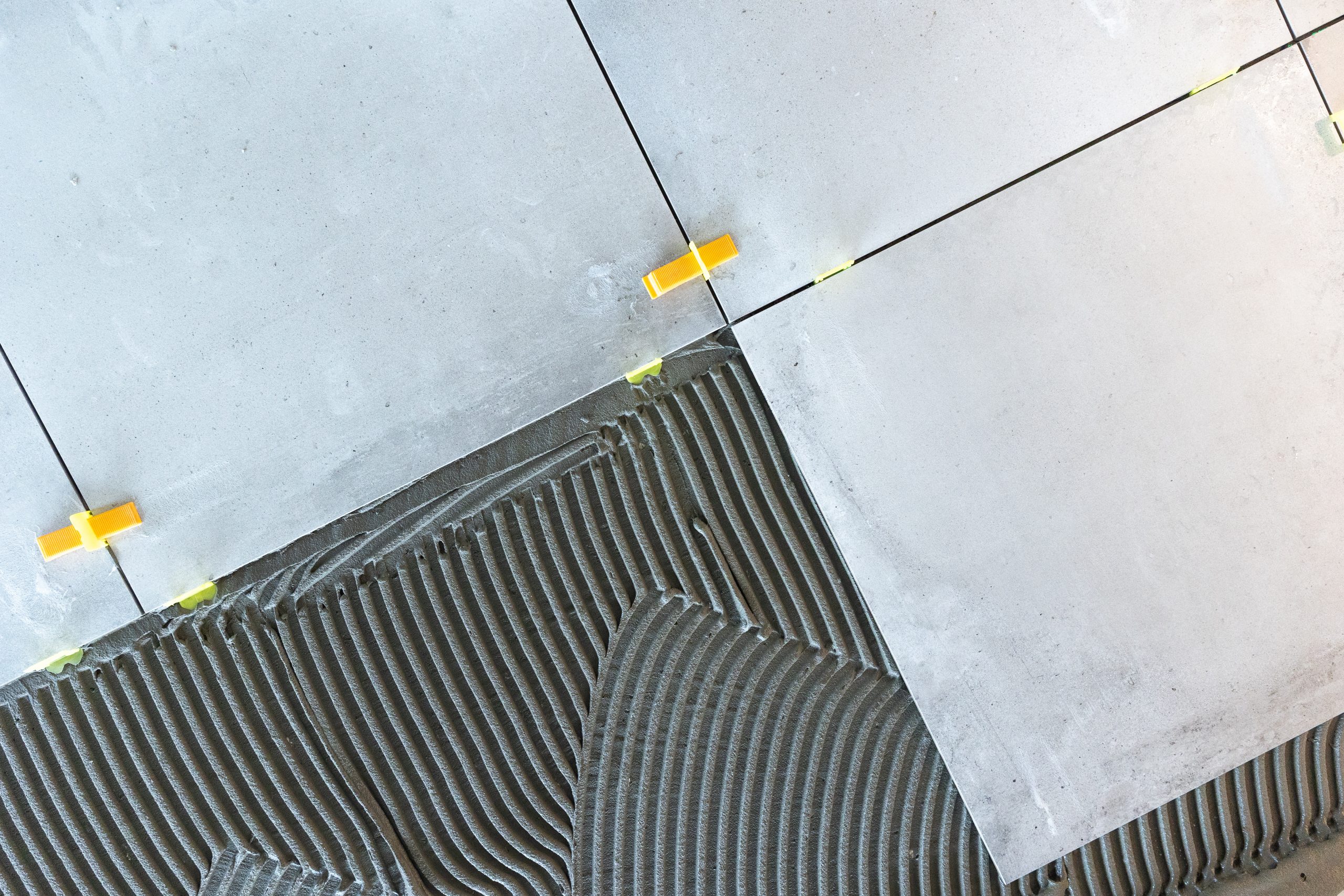 Come si usano i sigillanti per pavimenti?